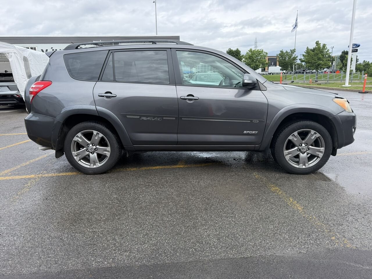 Toyota RAV4 SPORT **IMPECCABLE** 2010 Gris Laval - photo #8