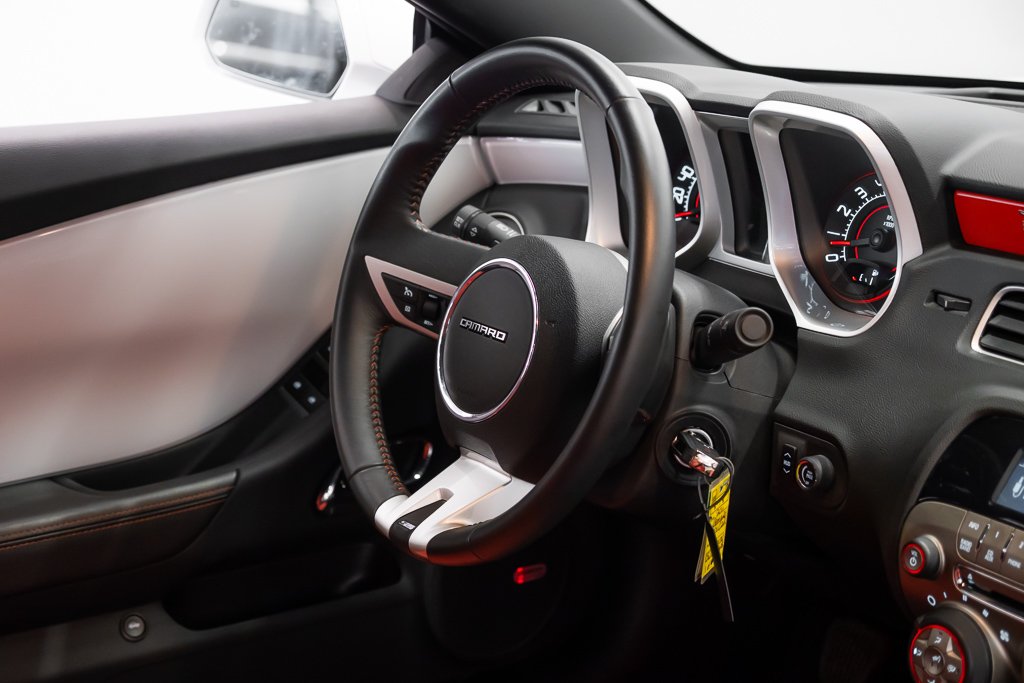 2011 Chevrolet Camaro 2dr Conv 2SS | PRICE IN USD | 14 of 50 White Kirkland - photo #14