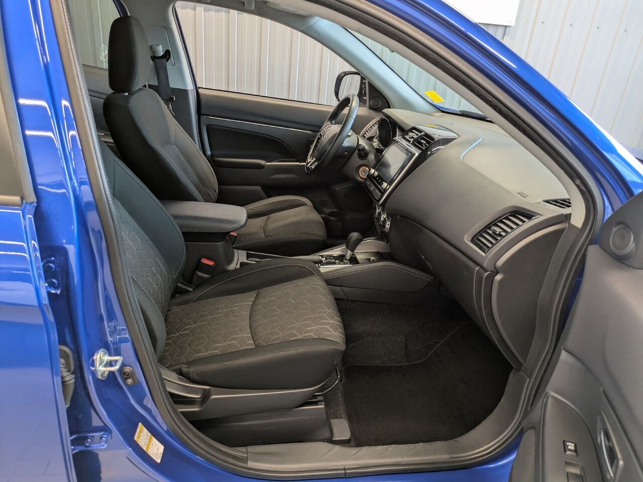 2024 Mitsubishi RVR Blue Gatineau - photo #14