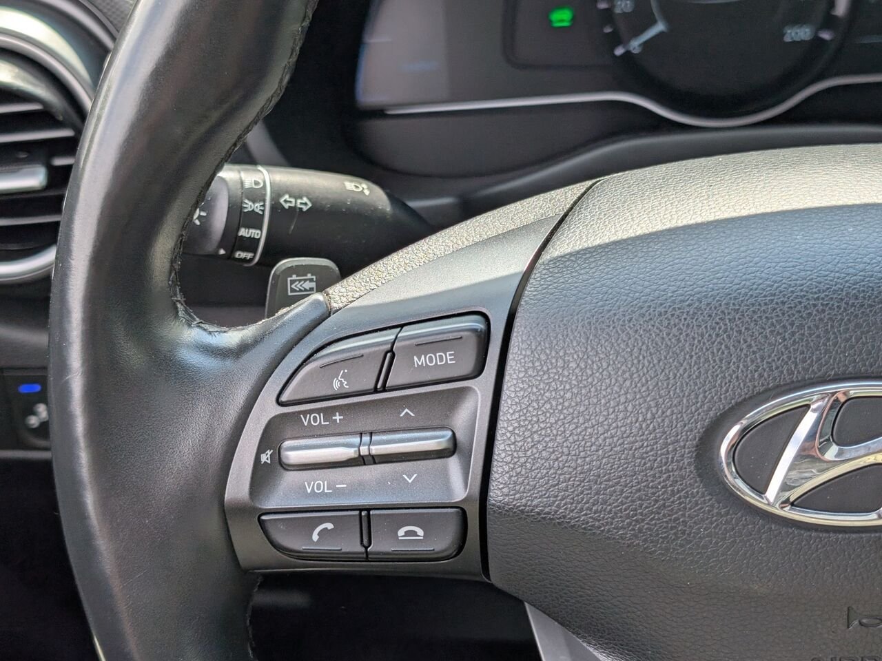 Hyundai Kona électrique ULTIMATE/SIÈGES AVANT ET ARRIÈRE CHAUFFANT/CUIR/VOLANT CHAUFFANT/TOIT OUVRANT 2021 Gris Sherbrooke - photo #14