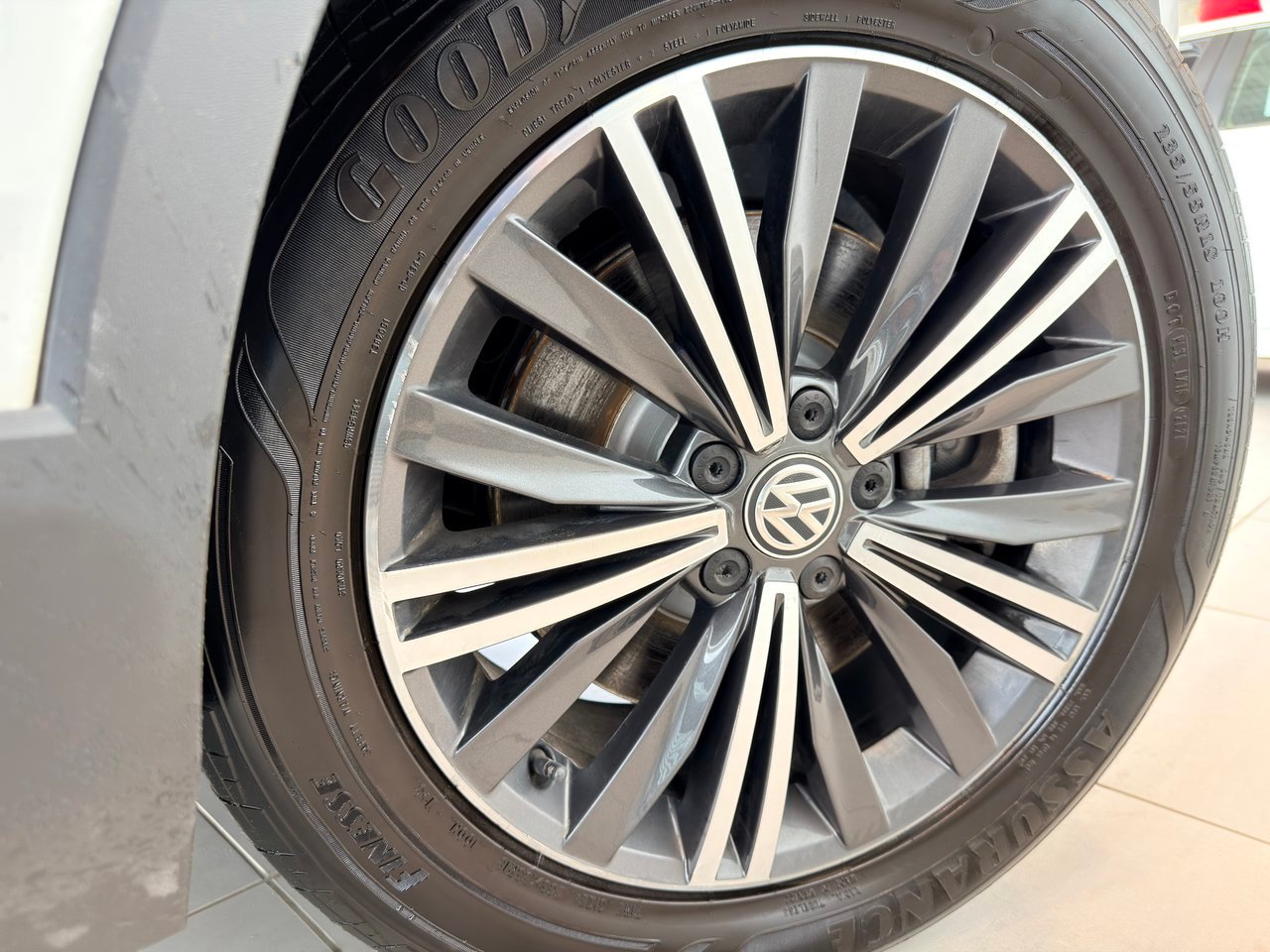 Volkswagen Tiguan 2021 Blanc Notre-Dame-des-Prairies - photo #14