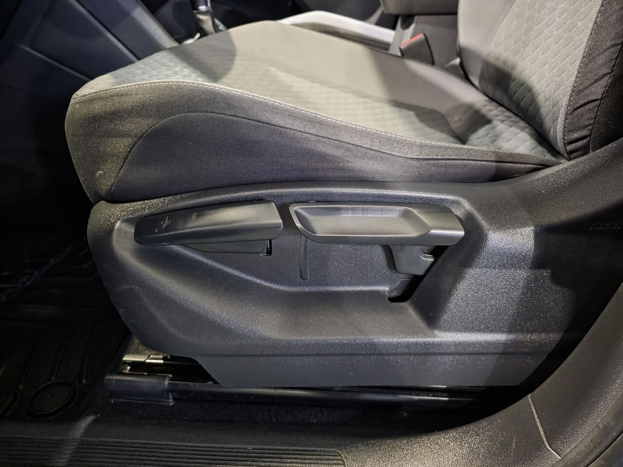 Volkswagen Tiguan 2018 Gris Longueuil, - photo #14