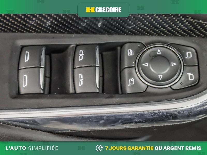 2023 Cadillac XT4 Grey Saint-Eustache - photo #18