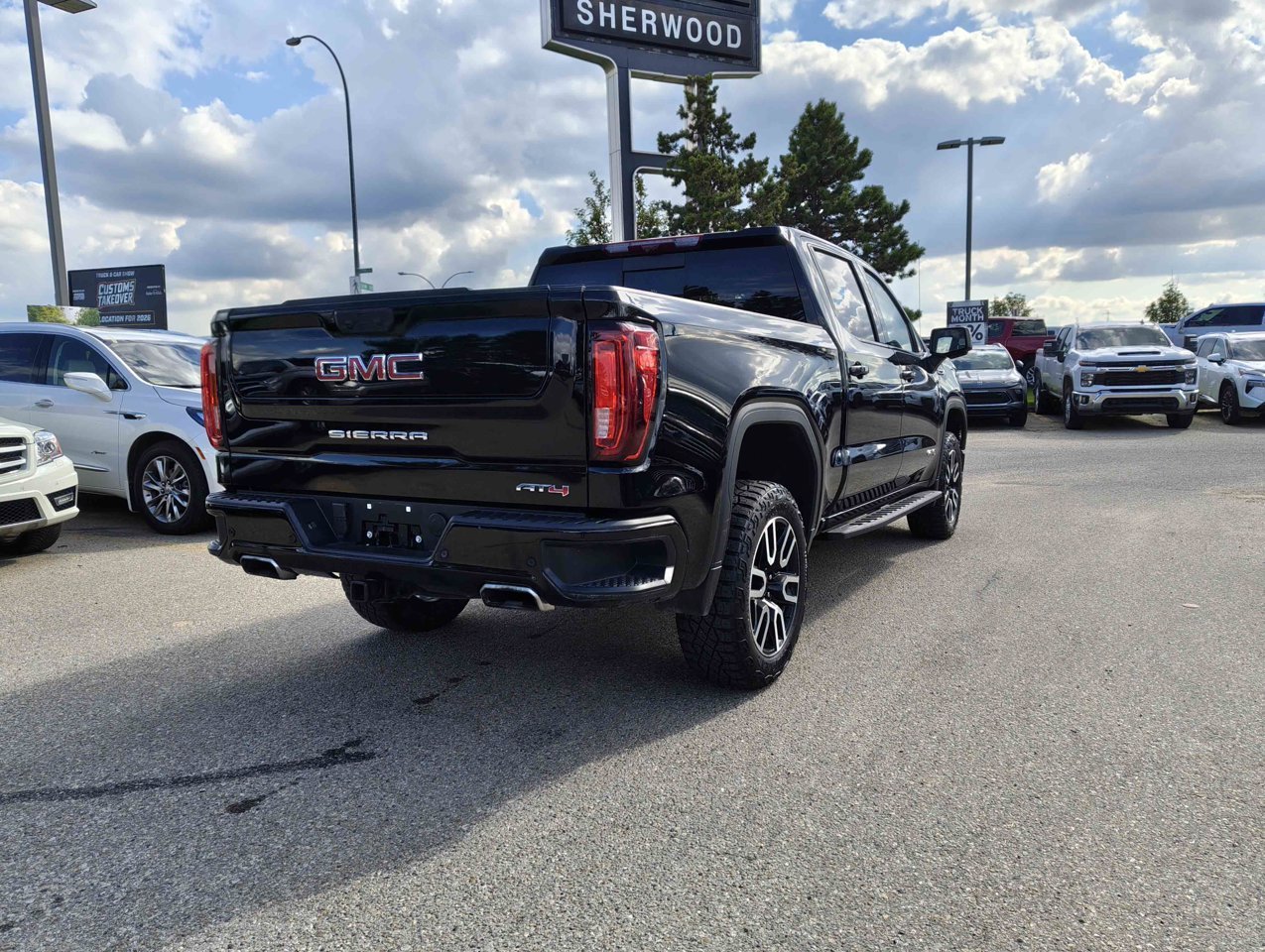 2024 GMC Sierra 1500 4WD Crew Cab 147 AT4 Black Sherwood Park - photo #5