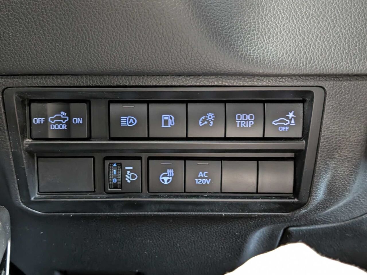 Toyota Tundra hybride LIMITED/AWD/TOIT PANORAMIQUE OUVRANT/SIÈGES CHAUFFANTS/VOLANT CHAUFFANT/AC BIZONE 2024 Gris magnétique métallisé Sherbrooke - photo #16