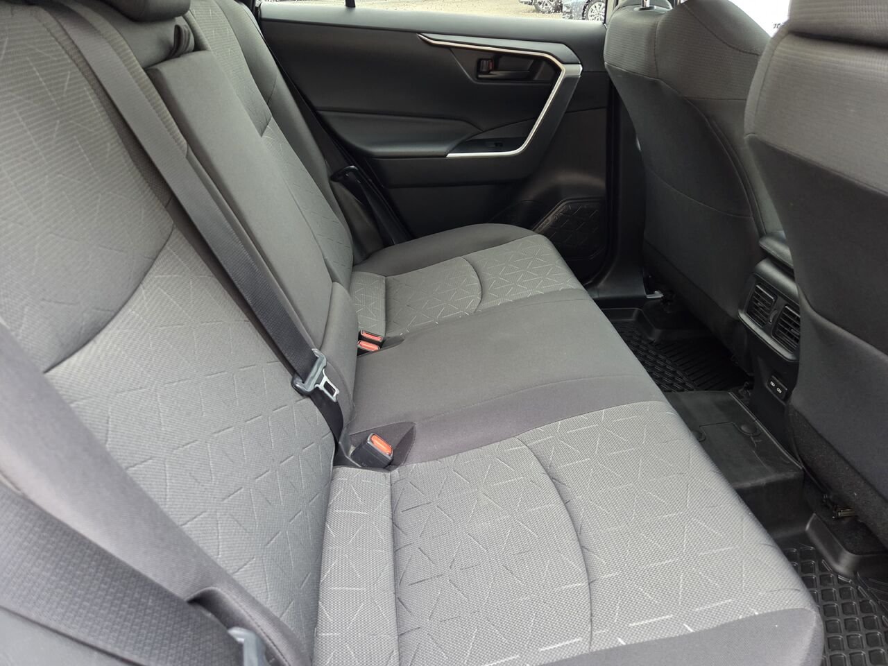 2022 Toyota RAV4 Grey Mont-Laurier - photo #12