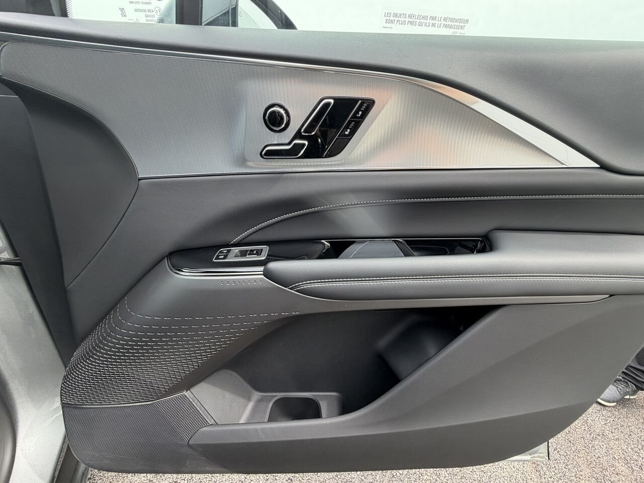 2024 Cadillac LYRIQ Tech AWD FINANCEMENT À PARTIR 0.99% Grey Laval - photo #19