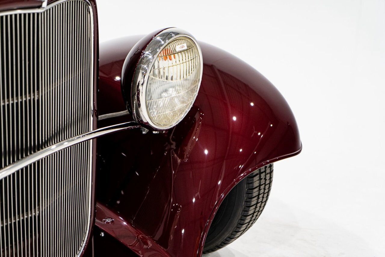 1932 Ford Highboy Lobeck creation spectacular presentation **PRICE IN USD** Red Montreal - photo #33