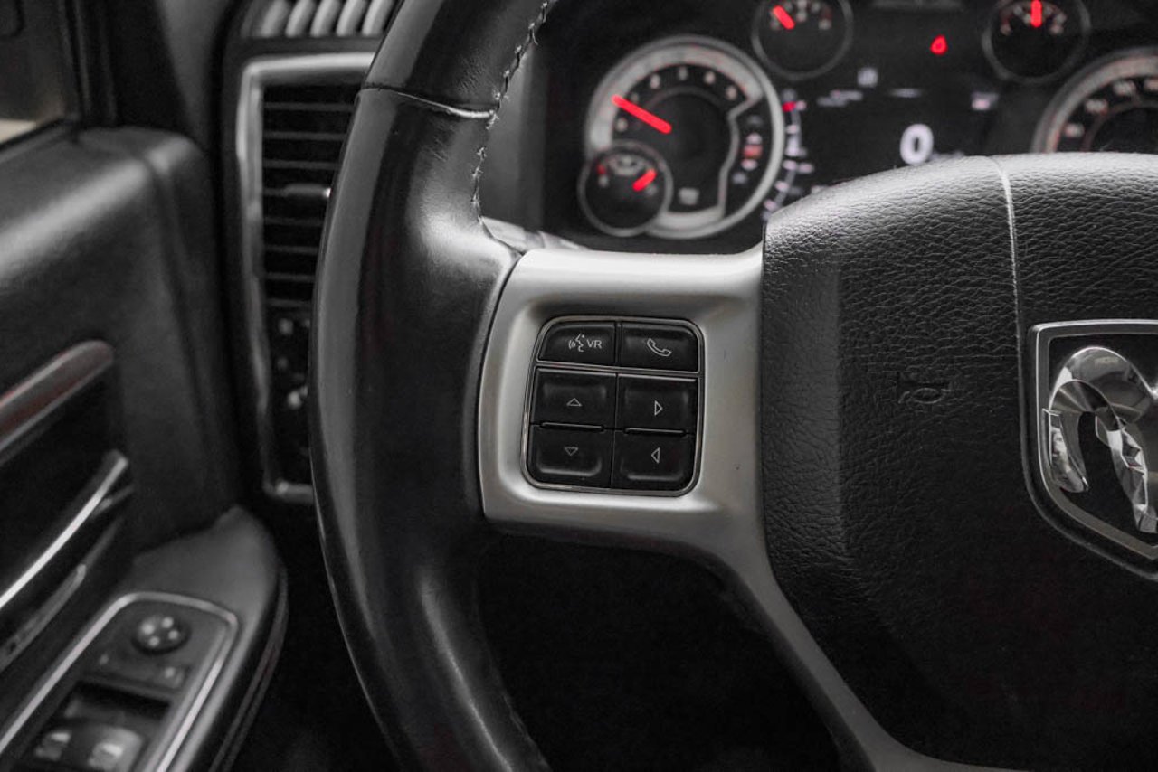 2013 Ram 3500 4WD Crew Cab 149 Laramie White Sherwood Park - photo #18