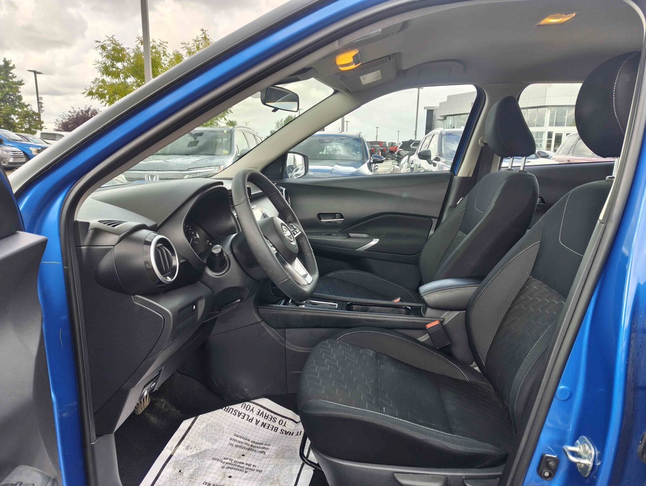 2024 Nissan Kicks SV FWD Blue Sherwood Park - photo #7