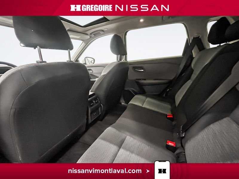 Nissan Rogue 2023 Blanc Laval - photo #16