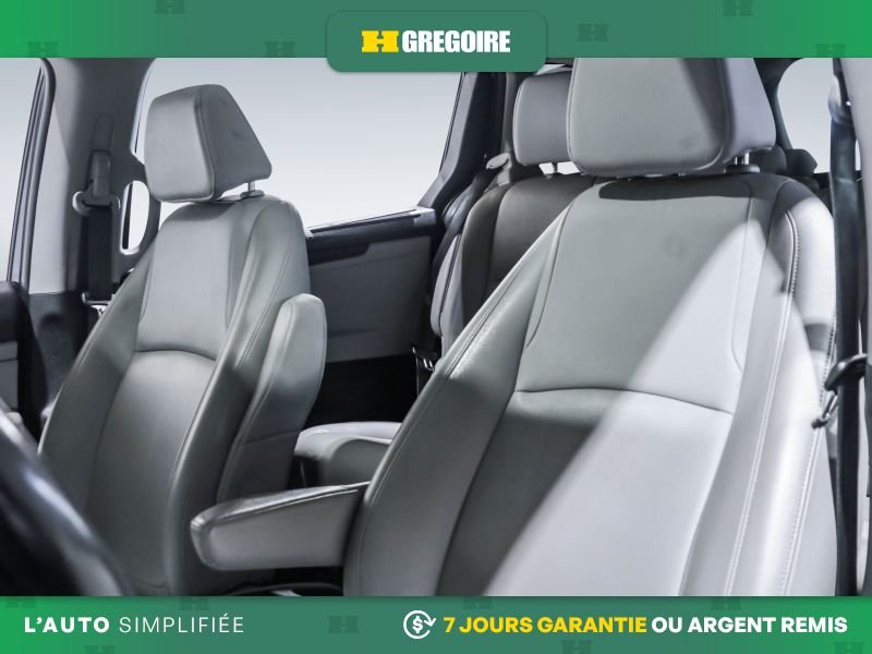 Honda Odyssey 2019 Bleu Laval - photo #13