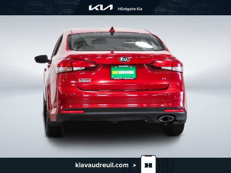2017 Kia Forte Red Blainville - photo #5