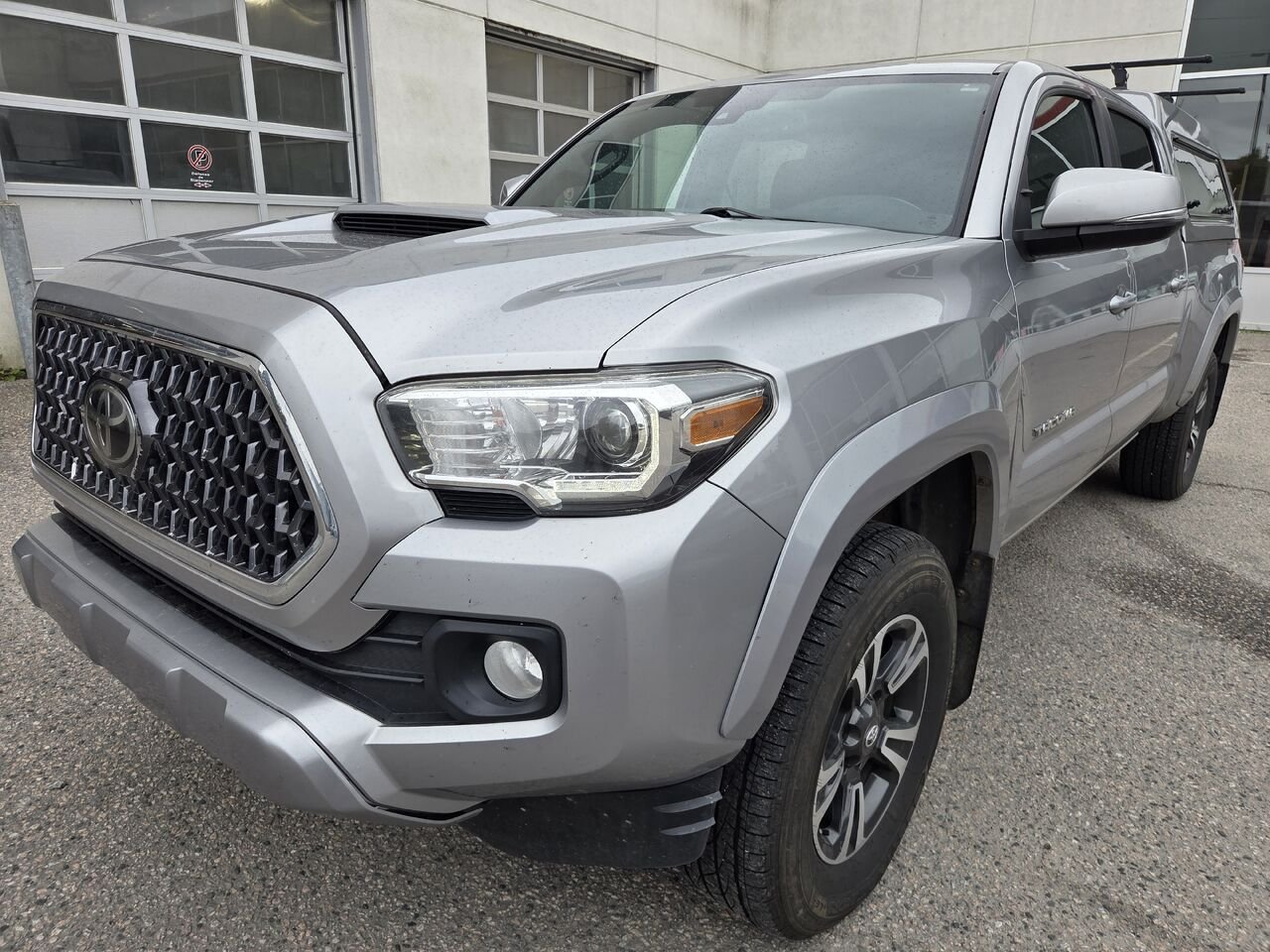2018 Toyota TACOMA Silver Mont-Laurier - photo #0
