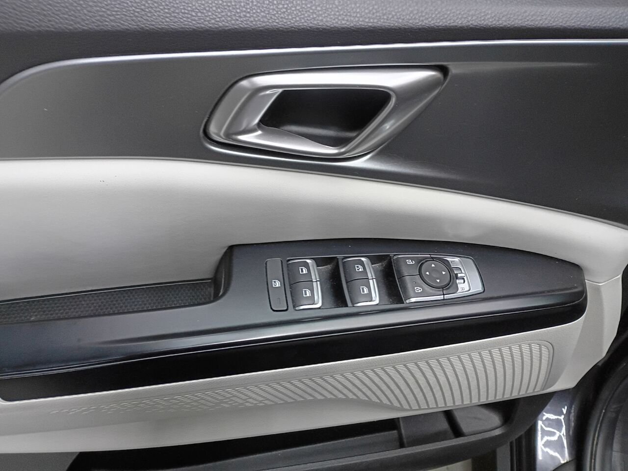 2022 Kia Carnival Grey Blainville - photo #17