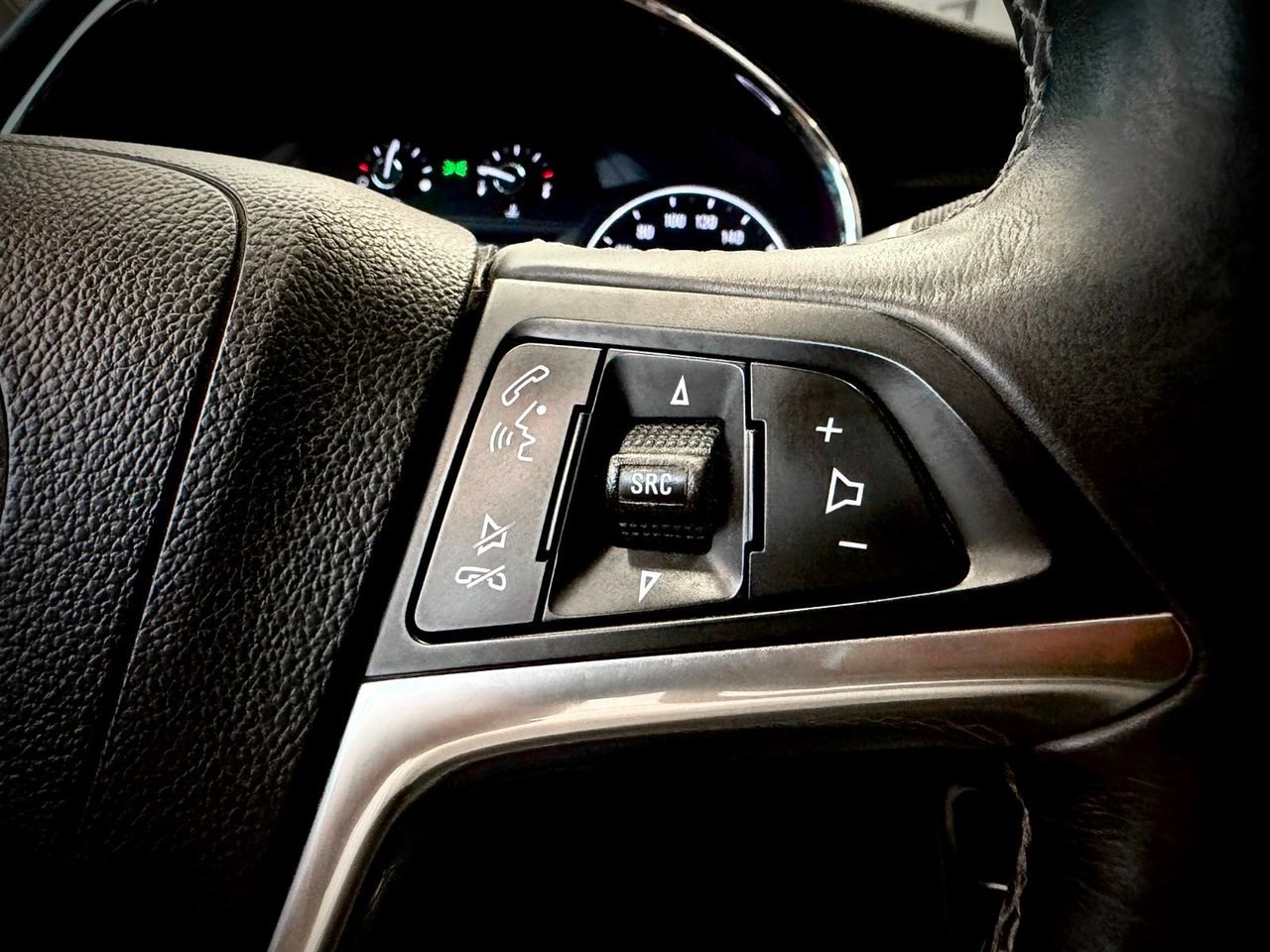 2017 Buick Encore Notre-Dame-des-Prairies - photo #22
