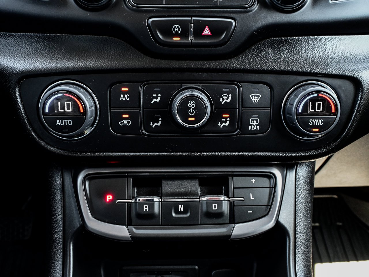 2022 GMC Terrain AWD 4dr AT4 Black Sherwood Park - photo #30