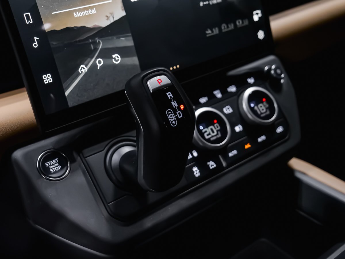2026 Land Rover Defender X-Dynamic SE V8 Black Montreal - photo #32