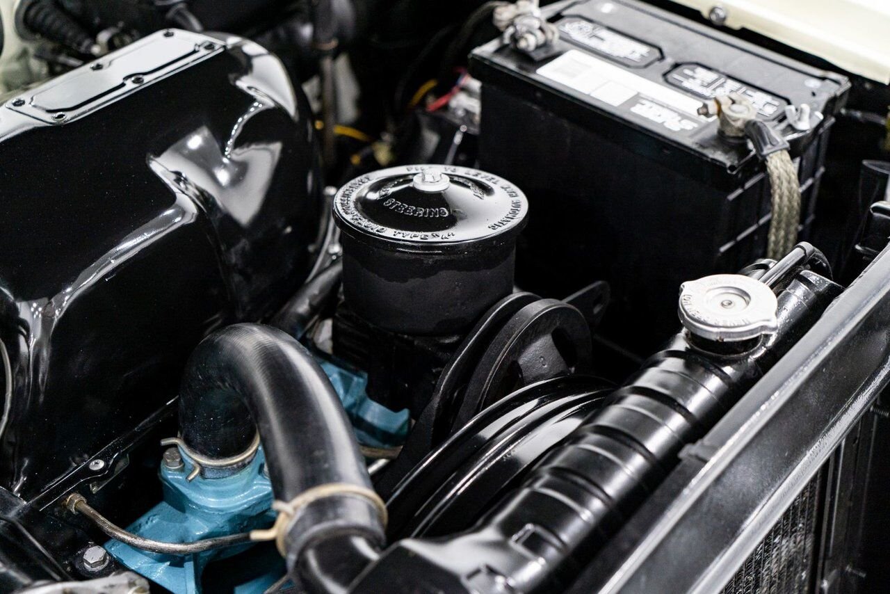 1957 Pontiac Bonneville *PRICE IN USD* Fuel injected 347/315HP 1 of 630 produced White Montreal - photo #19