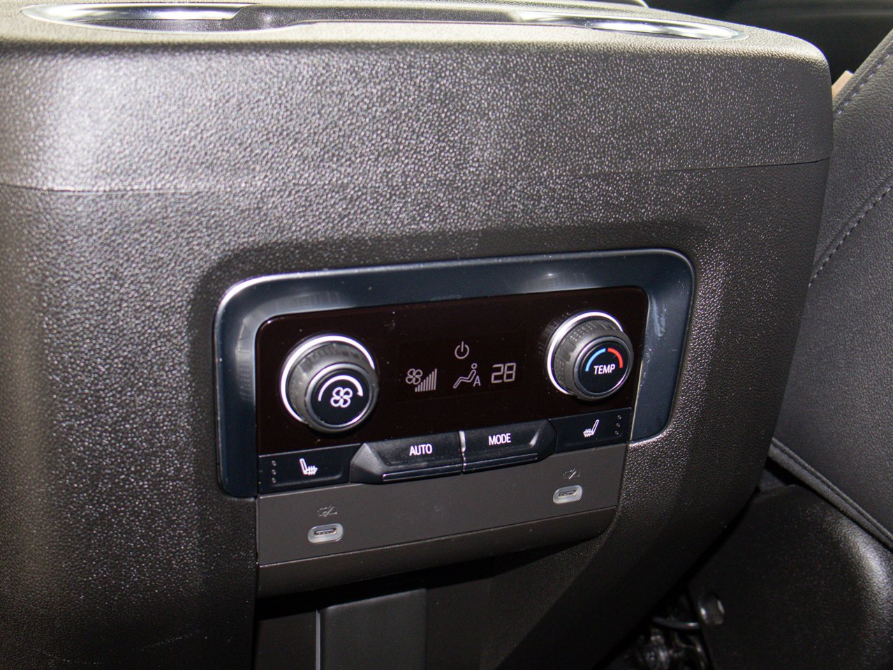 2023 Chevrolet Suburban 4WD 4dr LT Black Sherwood Park - photo #35