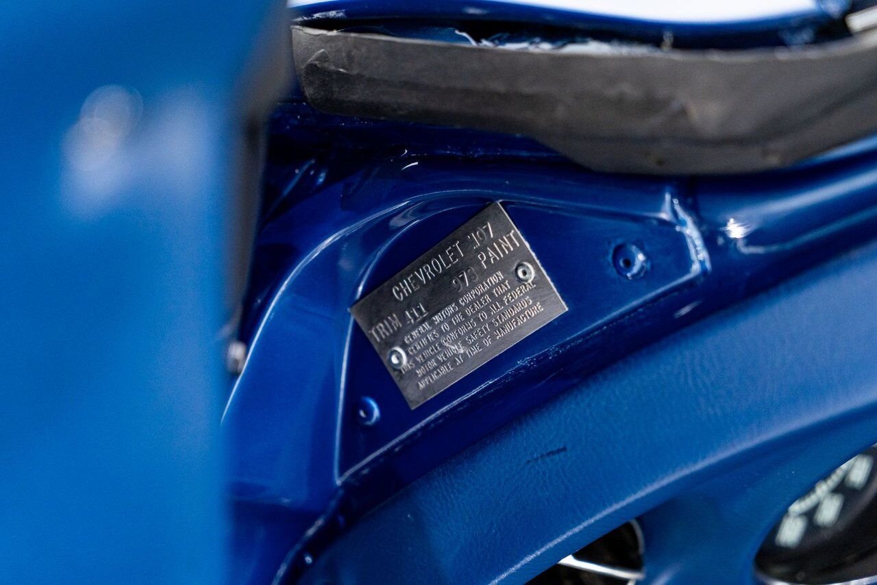 Chevrolet Corvette *PRIX EN USD* Matching numbers Top flight with extensive documentation 1968 Bleu Montréal - photo #74