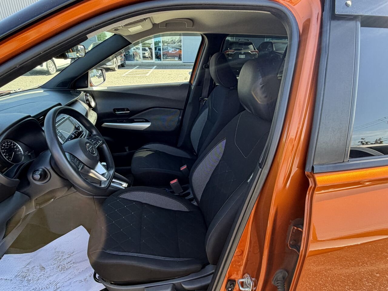 2020 Nissan Kicks Orange Ste-Marie - photo #10