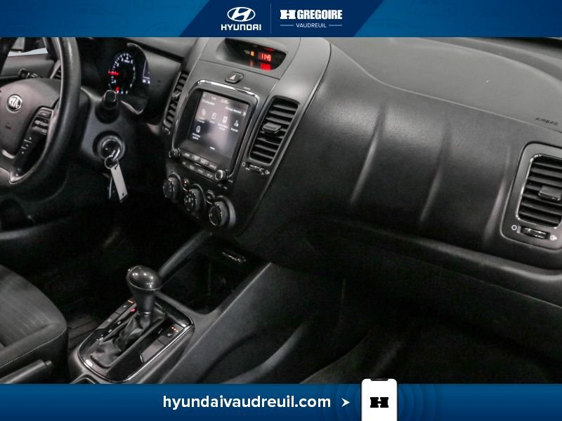 2018 Kia Forte Blue Laval - photo #30