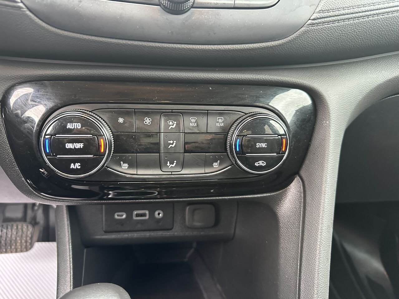 BUICK ENCORE GX SELECT Sélect 4 portes TI 2023 Blanc Ottawa & Gatineau - photo #15
