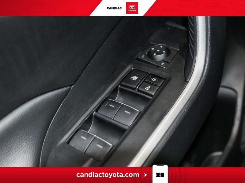 2024 Toyota Rav 4 White Saint-Eustache - photo #17