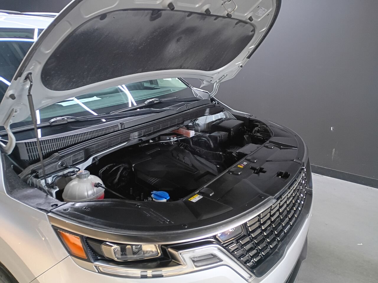 2023 Kia Carnival Silver Blainville - photo #37