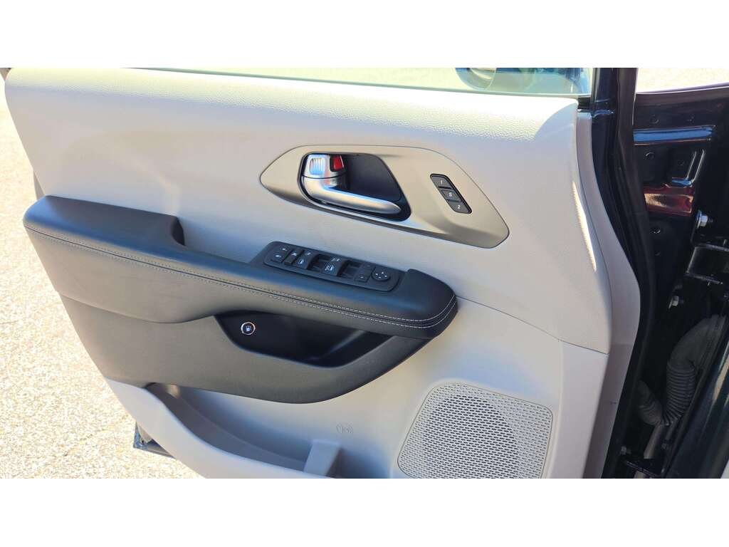 Chrysler Pacifica 2022 Bleu Gatineau - photo #17