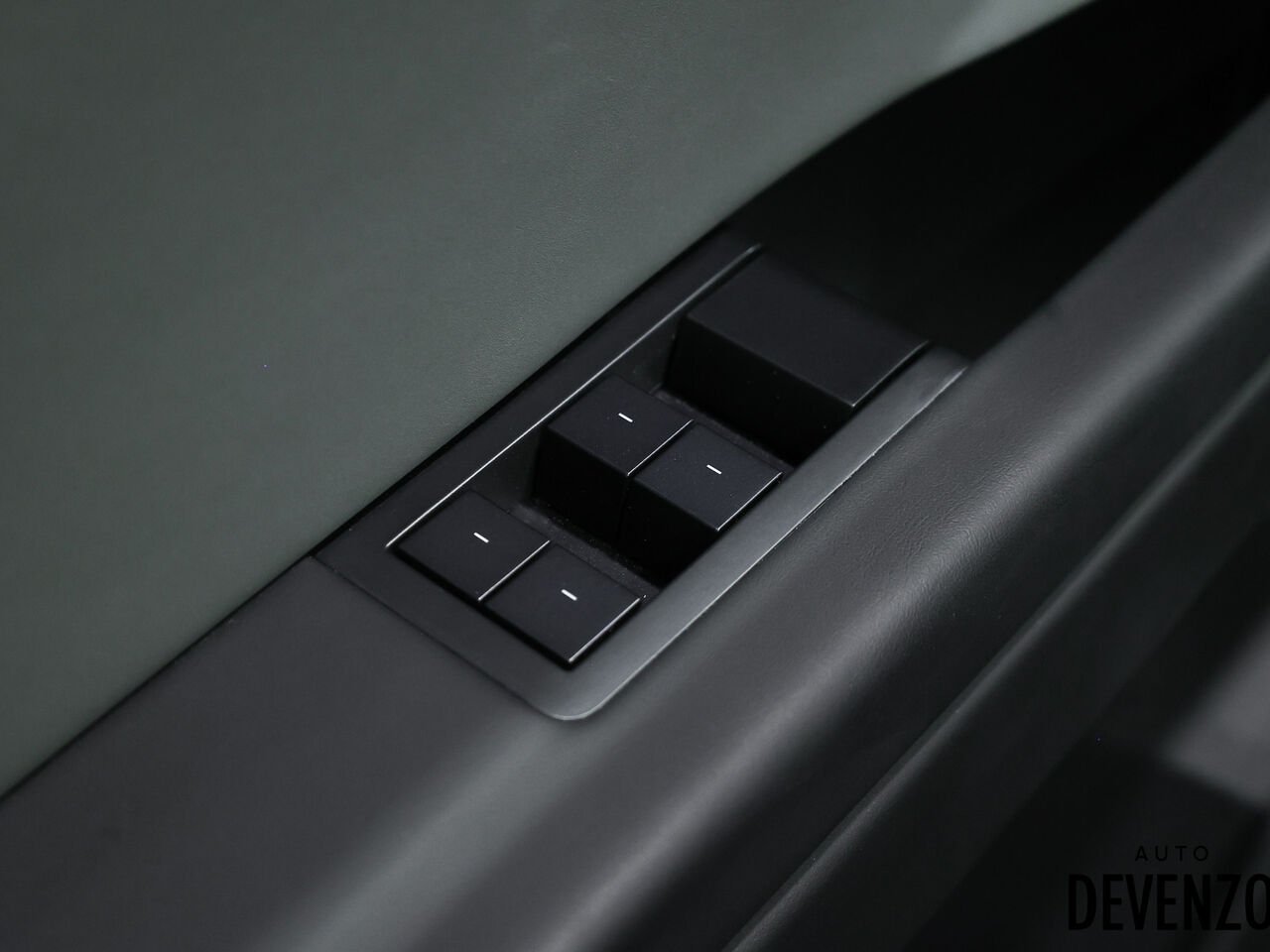 2024 Tesla Cybertruck Silver Saint-Eustache - photo #7