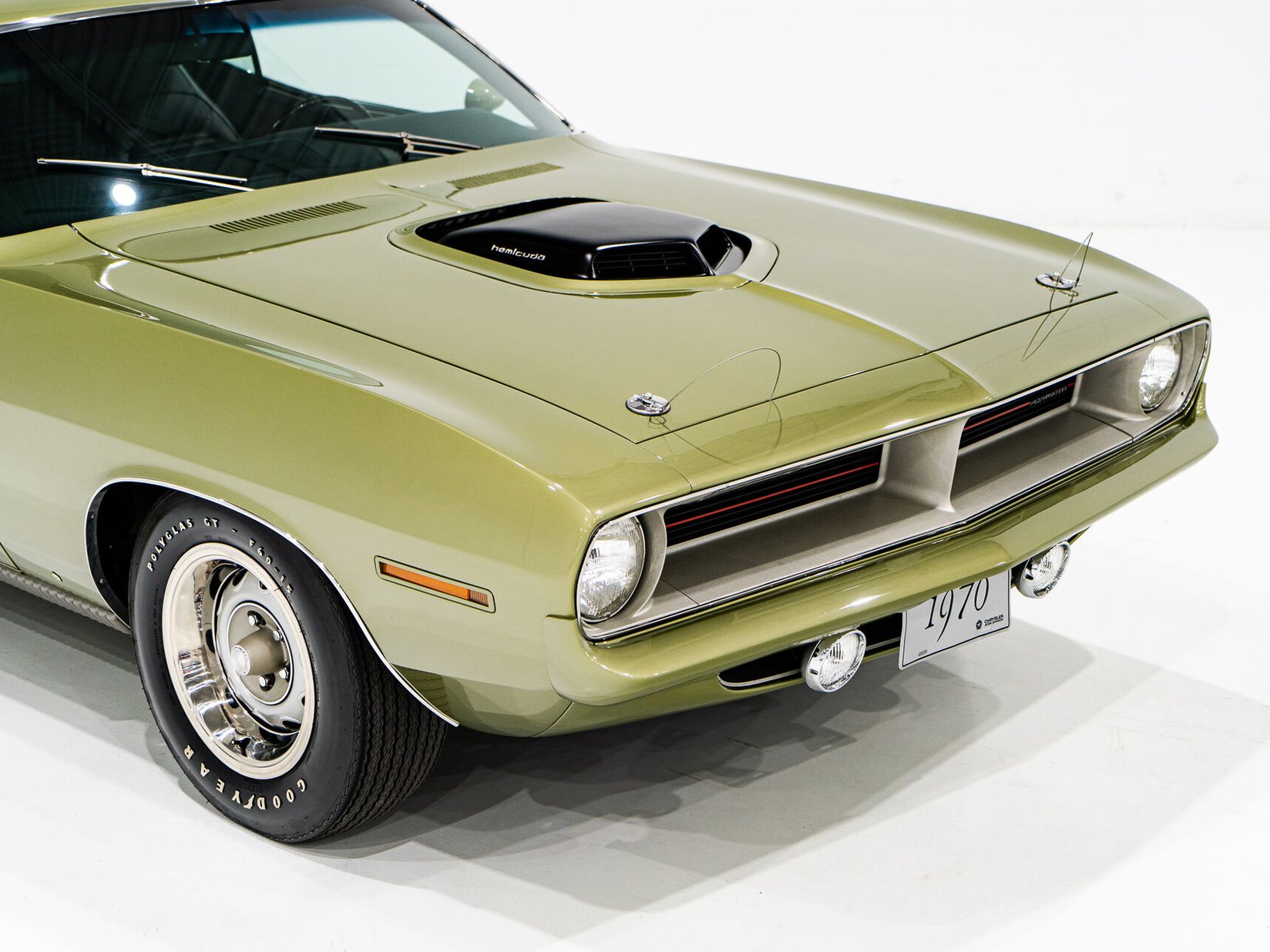 Plymouth HEMI Cuda 1 de 3 Exemplaires Utilisés par la Division Course de Chrysler France **PRIX EN USD** 1970 Vert Montréal - photo #33