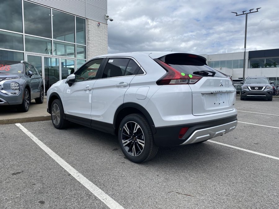 2026 Mitsubishi Eclipse Cross SE S-AWC utilitaire sport 4x4 White Diamond