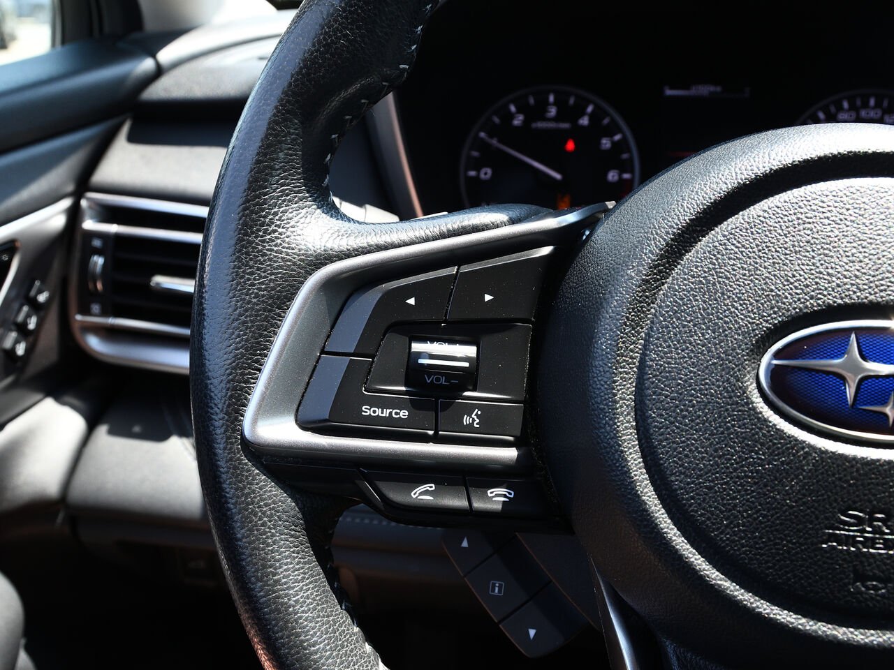 2022 Subaru Outback Limited Black Saint-Hyacinthe - photo #17
