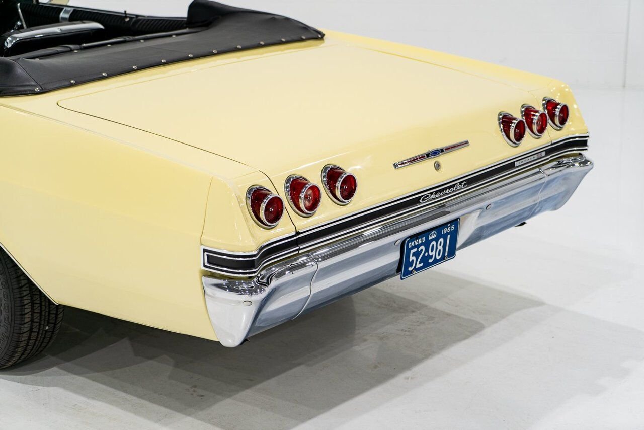 1965 Chevrolet Impala SS *PRIX EN USD* 396/325HP 4spd frame off restoration Yellow Montreal - photo #104