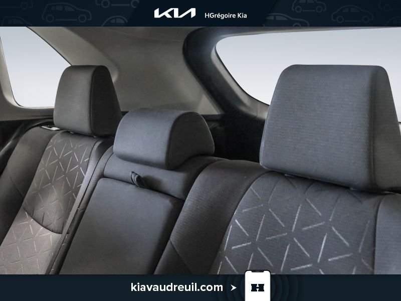 2020 Toyota Rav 4 White Laval - photo #12