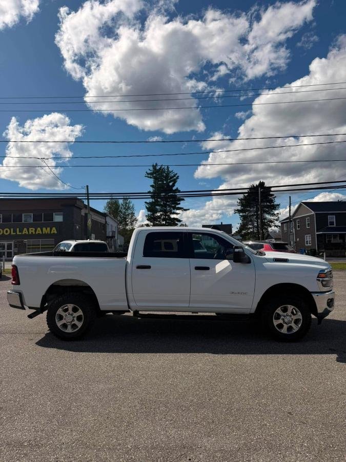RAM 2500 2025 Blanc Lac Mégantic - photo #5
