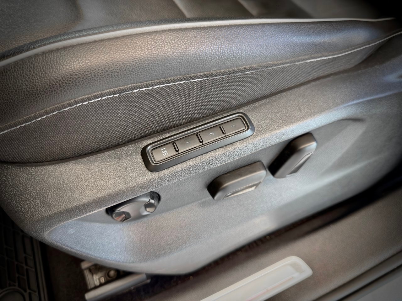 2021 Volkswagen Tiguan Silver Notre-Dame-des-Prairies - photo #27