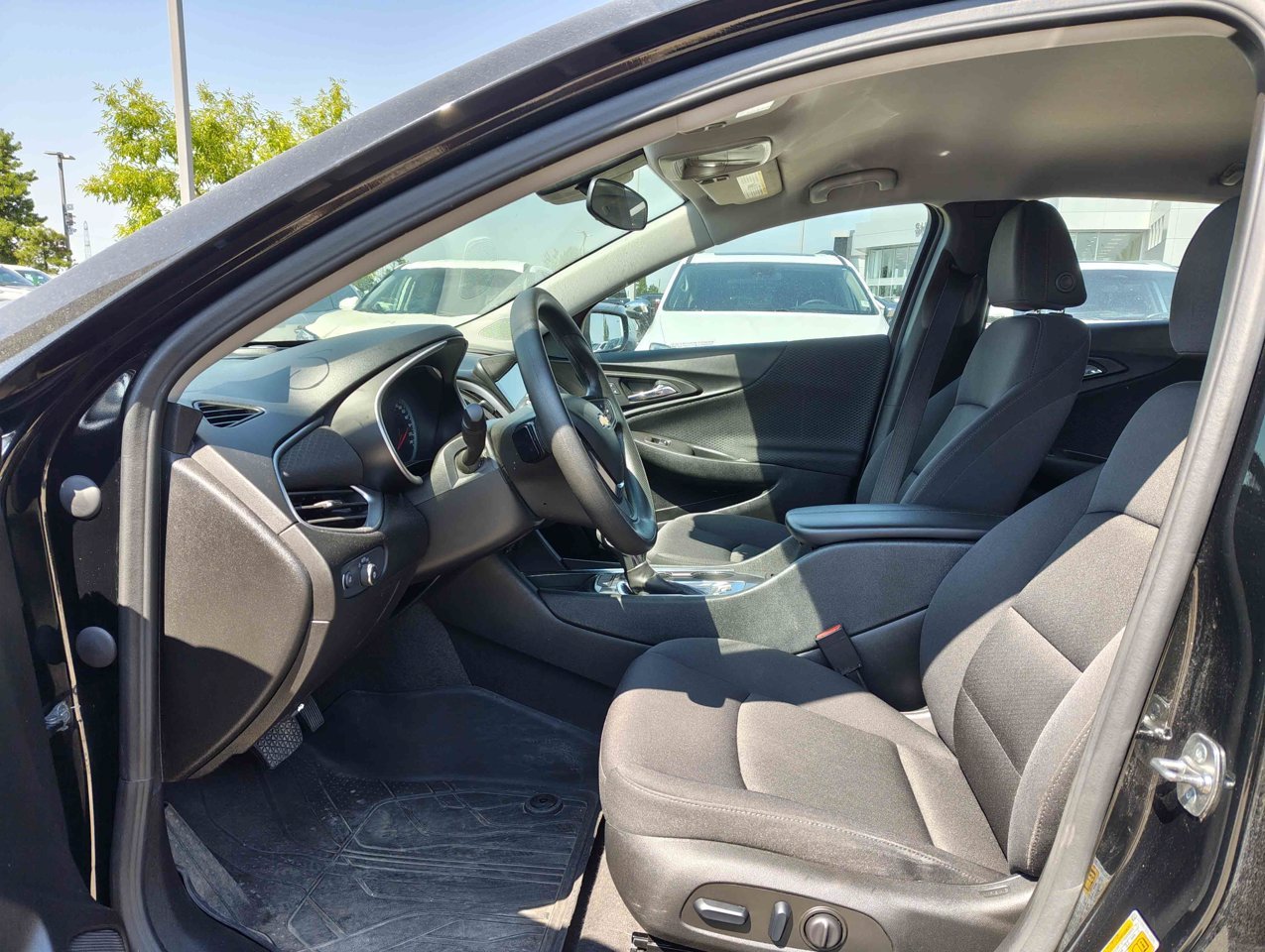 2025 Chevrolet Malibu 4dr Sdn 1LT Black Sherwood Park - photo #7