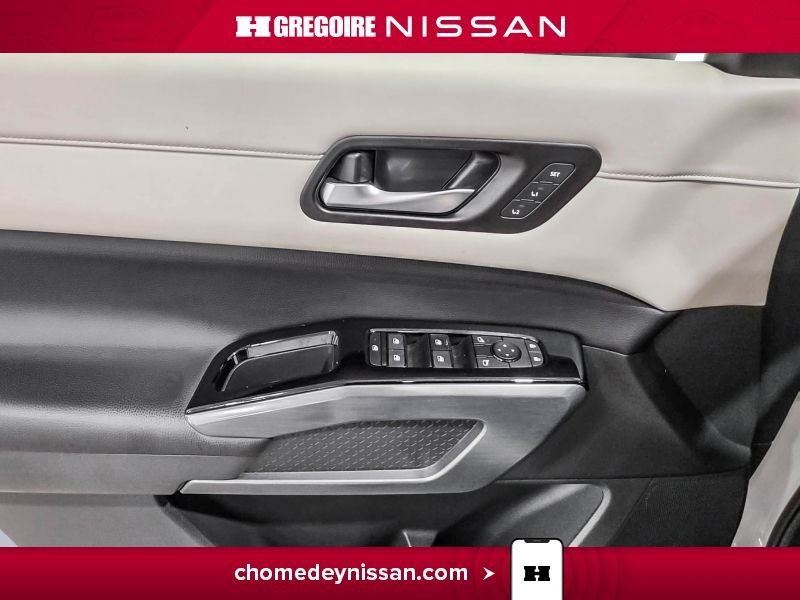 2024 Nissan Pathfinder White Laval - photo #13