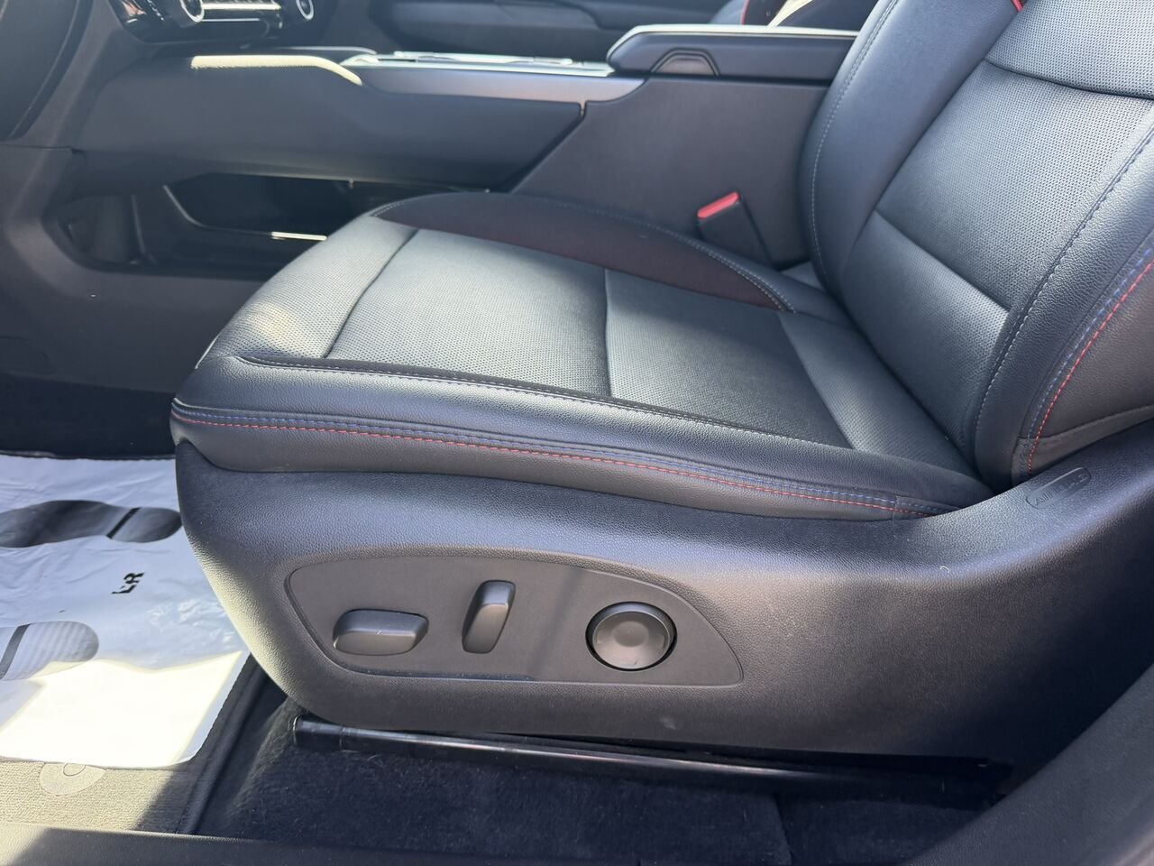 Chevrolet Equinox EV 2RS 2024 Blanc Laval - photo #20