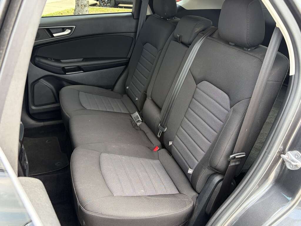 2015 Ford Edge 4dr SE AWD Grey Gatineau - photo #16