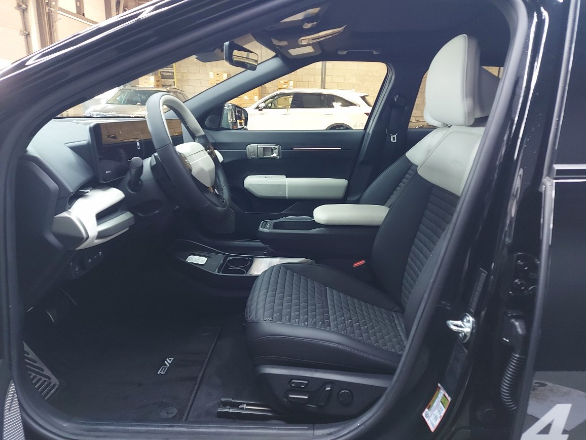 2026 KIA EV4 Fusion Black Blainville - photo #12