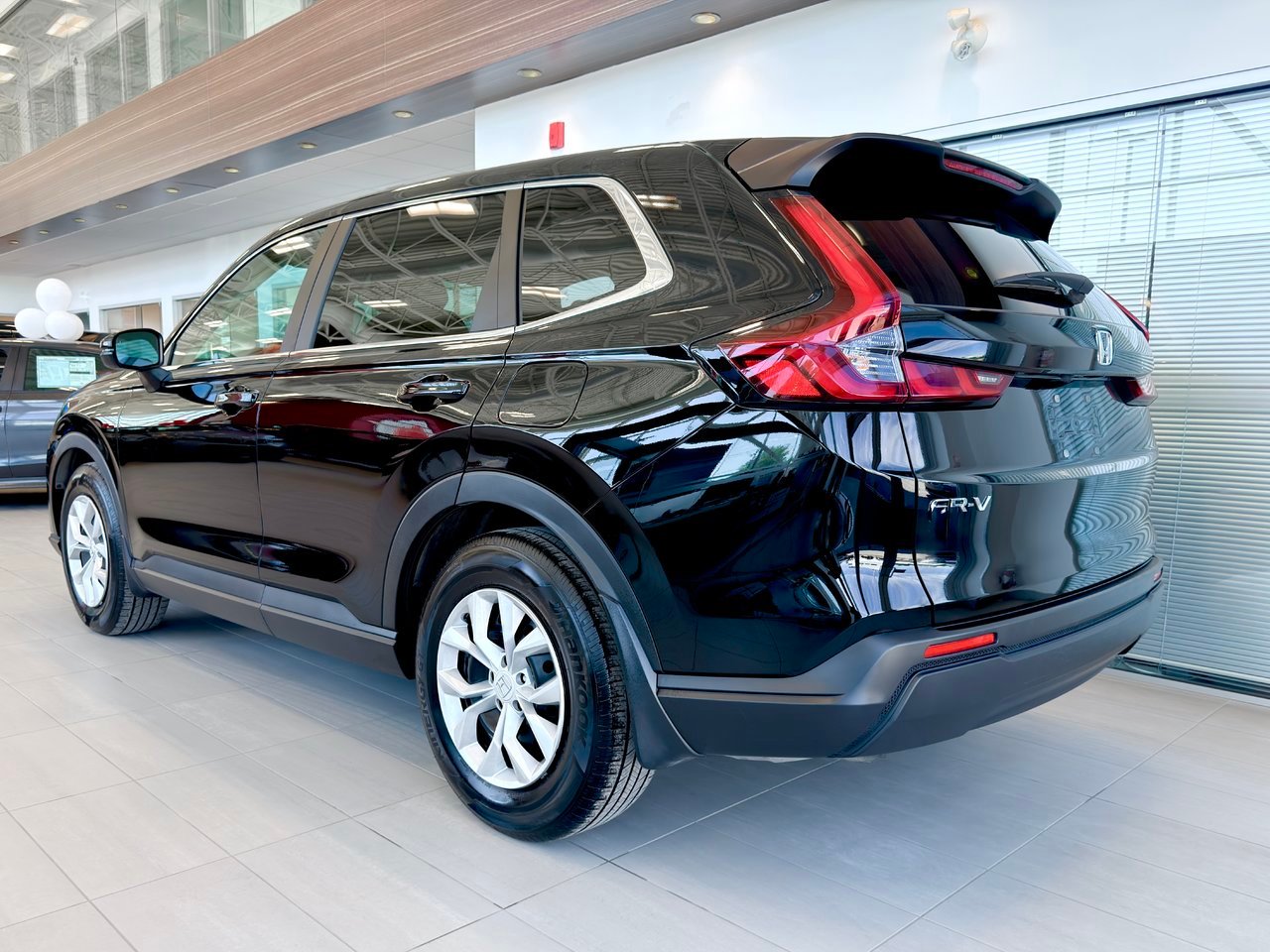 Honda CR-V 2023 Noir Notre-Dame-des-Prairies - photo #8