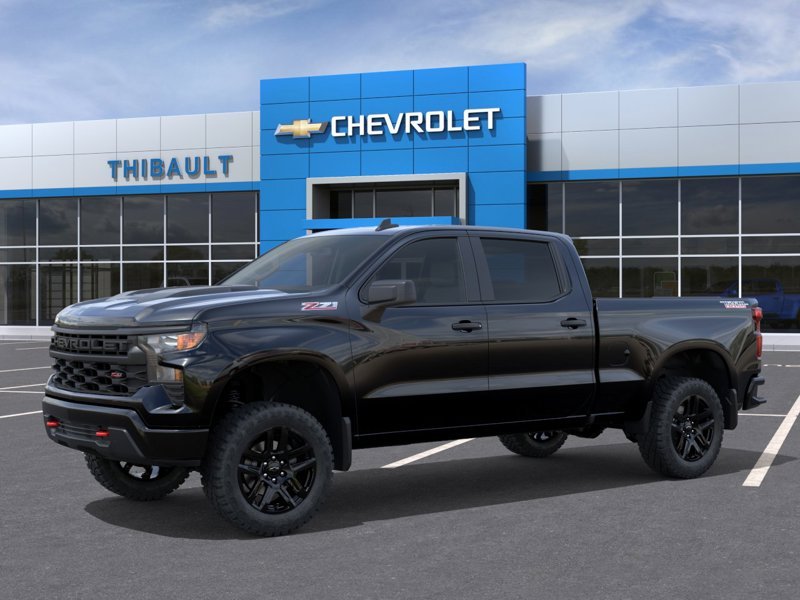 CHEVROLET SILVERADO 1500 Custom Trail Boss cabine multiplace 4RM 157 po 2026 Noir Sherbrooke - photo #1