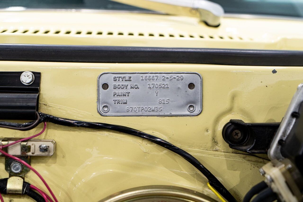 1965 Chevrolet Impala SS *PRIX EN USD* 396/325HP 4spd frame off restoration Yellow Montreal - photo #38