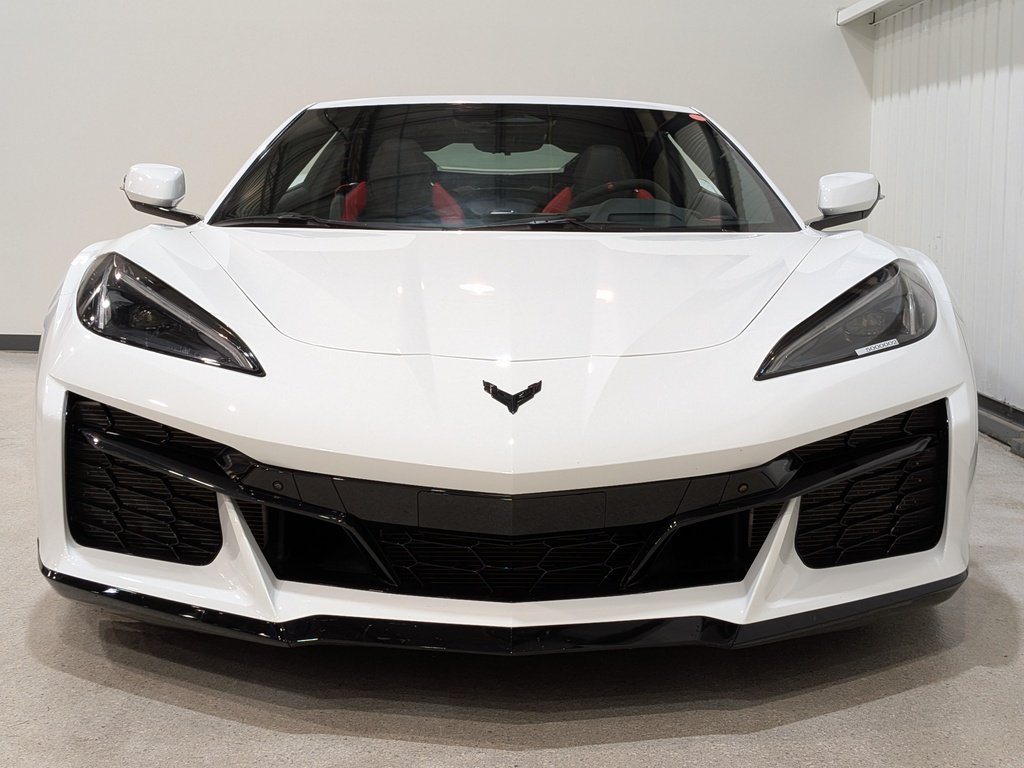 2024 Chevrolet Corvette 2dr Z06 Cpe w/2LZ White Val-David - photo #3
