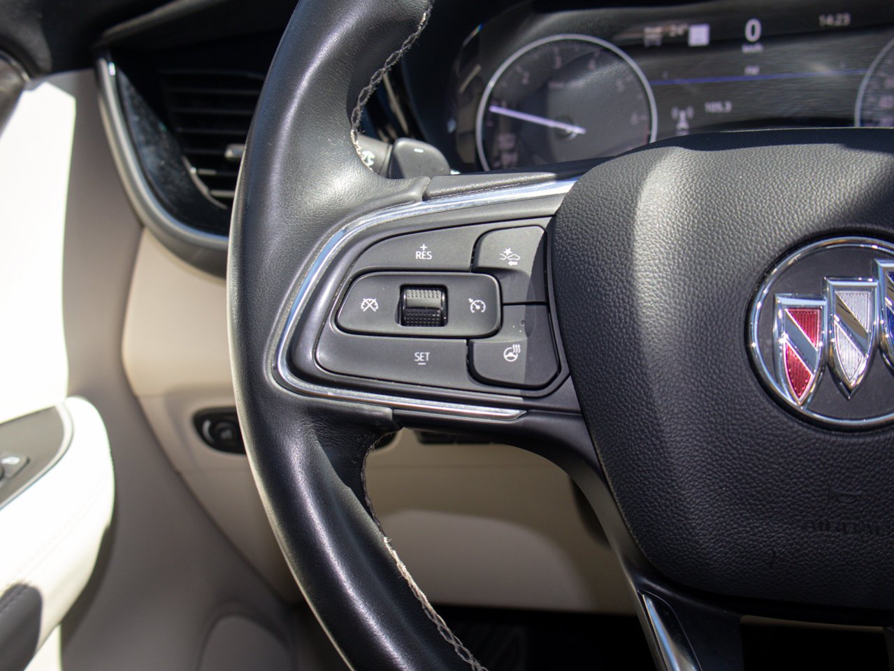 2022 Buick Envision AWD 4dr Avenir Black Sherwood Park - photo #23