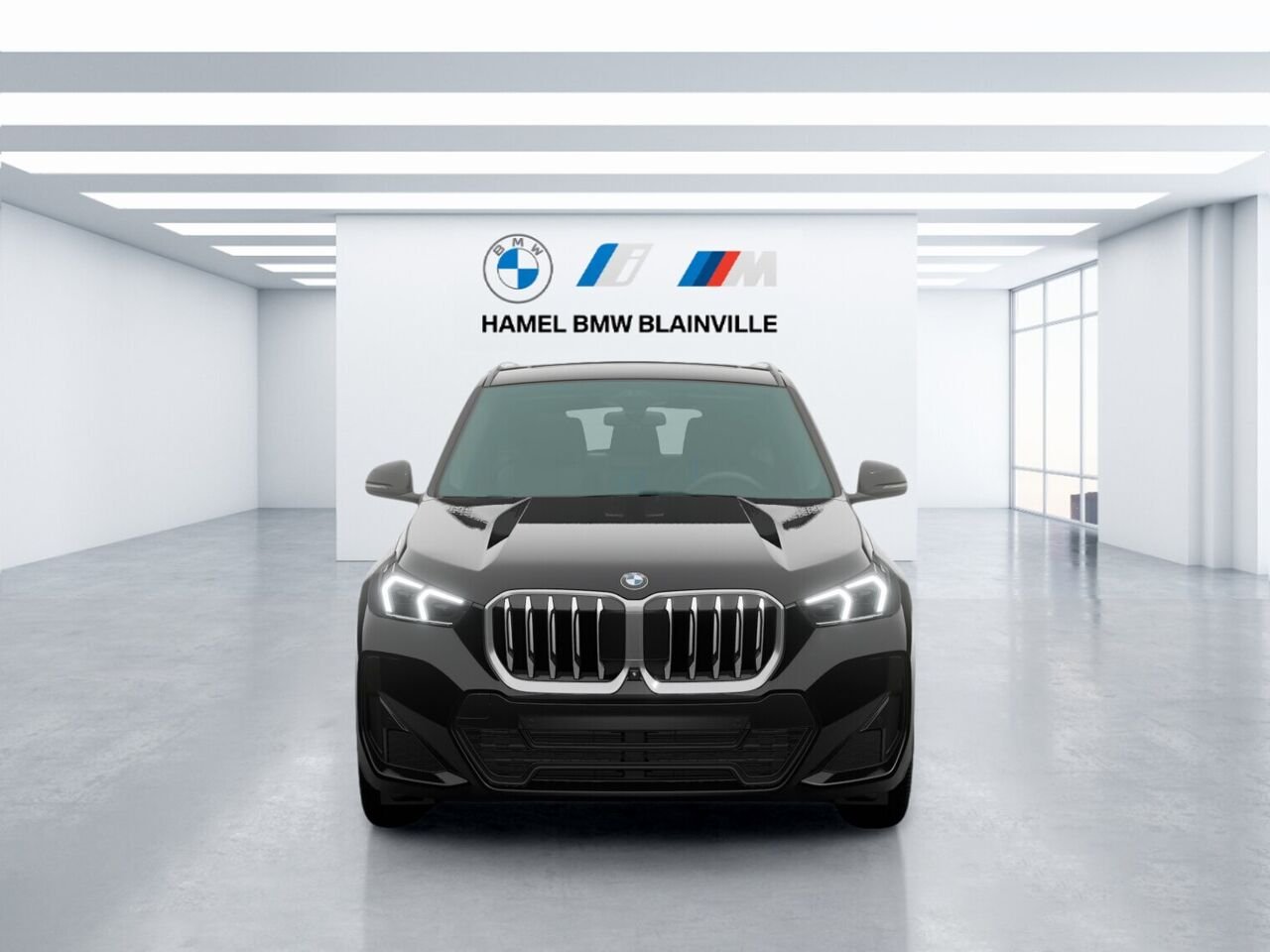 BMW X1 xDrive28i 2026 Noir saphir métallisé Blainville - photo #2